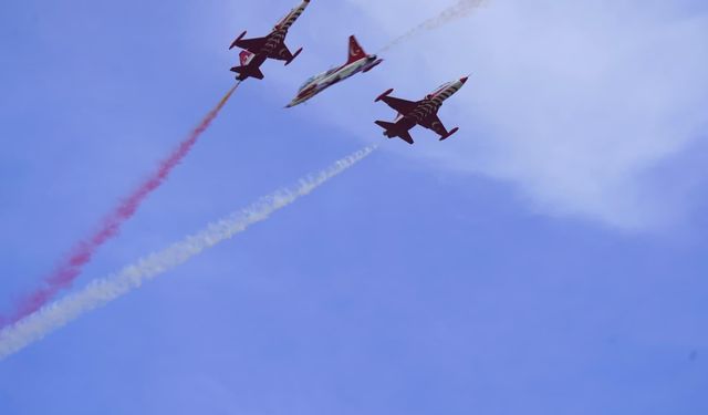 Türk Yıldızlarından Çorlu'da Muhteşem Gösteri