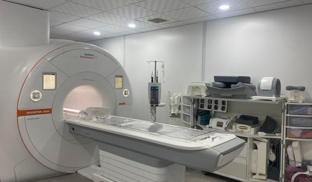 Ağrı'da yapay zeka destekli MR cihazı hizmete girdi