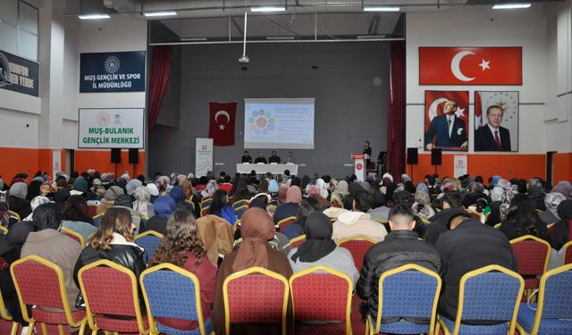 Bulanık'ta Maarif Modeli Aile Konferansı düzenlendi