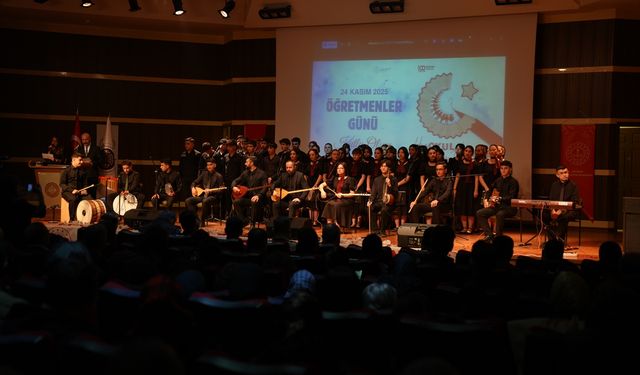 Doğu Anadolu'da 24 Kasım Öğretmenler Günü kutlandı