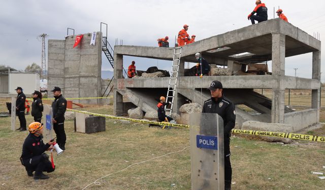 Erzincan'da 6,4 büyüklüğünde deprem tatbikatı yapıldı
