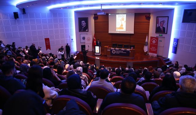 Erzurum'da “Kadına Yönelik Şiddetin İzleri' paneli düzenlendi