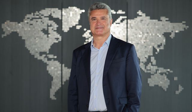 EY'den 2025 mali yılında 53,2 milyar dolar küresel gelir