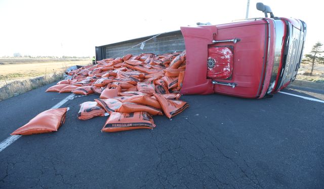 GÜNCELLEME - Kars-Ardahan kara yolu kontrollü şekilde ulaşıma açıldı