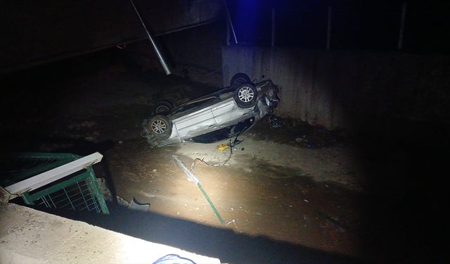 GÜNCELLEME - Tunceli'de köprüden düşen otomobildeki uzman çavuş hayatını kaybetti