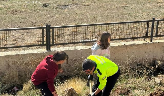 Hizan'da öğrencilere trafik eğitimi verildi