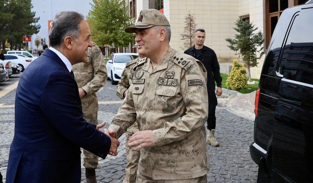 Jandarma Genel Komutanı Orgeneral Ali Çardakcı, Bingöl Valiliğini ziyaret etti