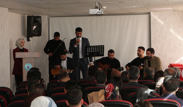 Karlıova'da 'Öğretmenler Günü' kutlandı