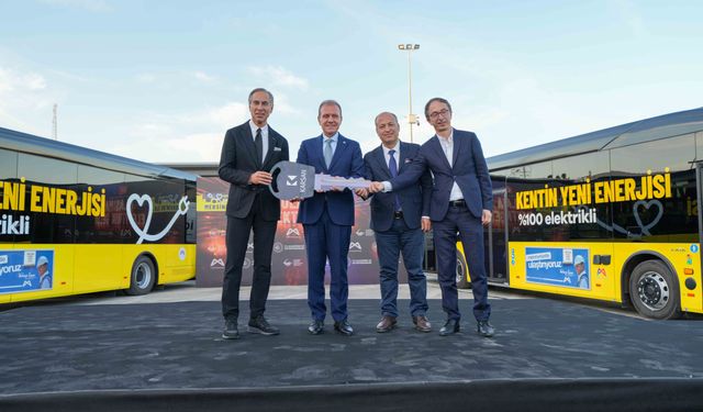 Karsan e-ATA otobüslerini Mersin Büyükşehir Belediyesine teslim etti