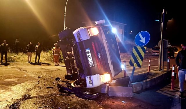 Kars'ta kamyonet ile pikabın çarpıştığı kazada 3 kişi yaralandı