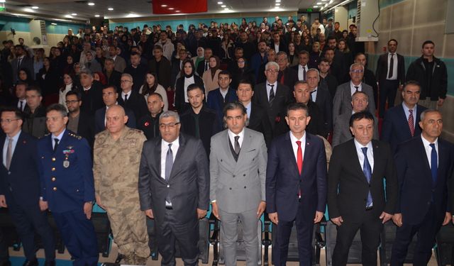 Muş'ta 24 Kasım Öğretmenler Günü kutlandı