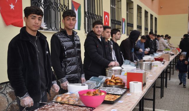 Muş'ta Gazze yararına kermes düzenlendi