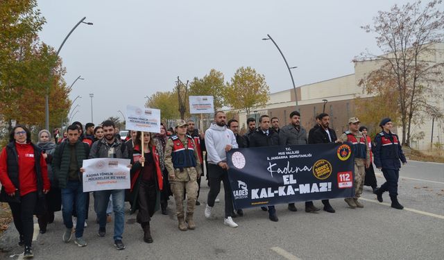 Muş'ta Kadına Yönelik Şiddete Karşı Uluslararası Mücadele Günü kapsamında etkinlik yapıldı