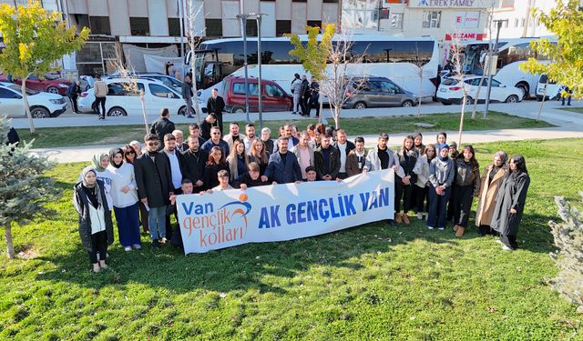 'Terörsüz Türkiye' sürecine destek veren 102 genç Ankara'ya uğurlandı