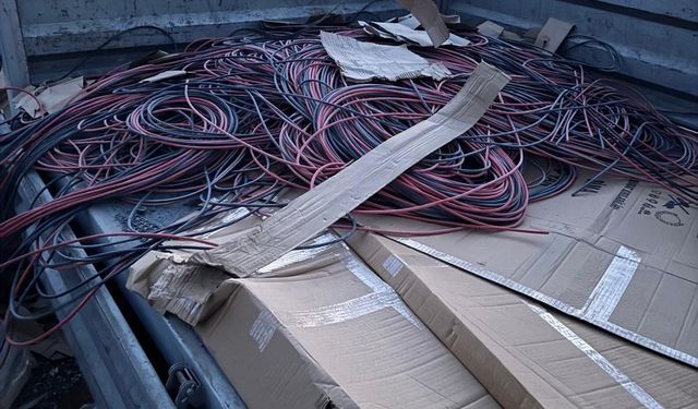 Van'da kablo çalan 2 şüpheli yakalandı