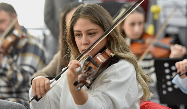 Van'da öğretmenlerden oluşan koro sahne almaya hazırlanıyor