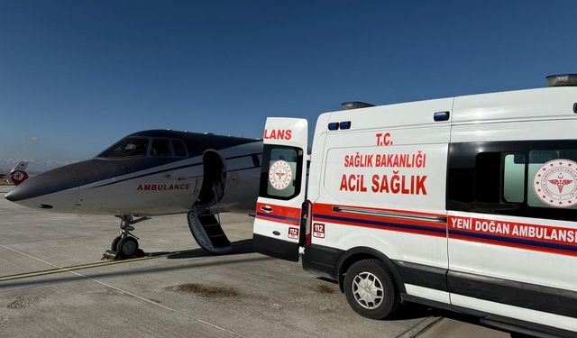 Van'da tedavi altındaki bebek ambulans uçakla İstanbul'a sevk edildi