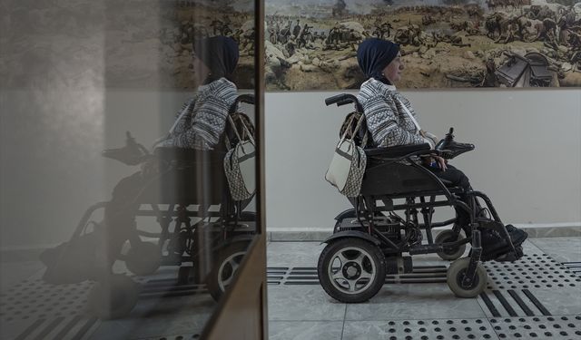 55 yaşında çalışma hayaline kavuştu, şimdi kendisi gibi engellilere rehberlik ediyor