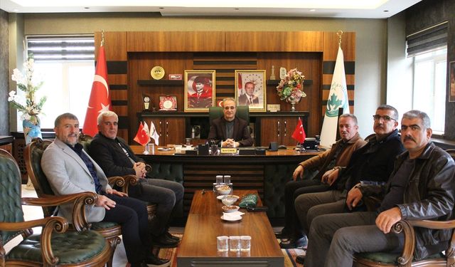 AK Parti ilçe başkanlarından Ağın Belediye Başkanı Çakar'a ziyaret