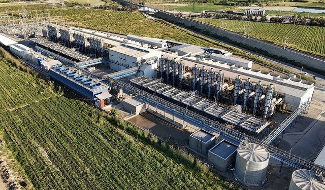 Aksa Enerji, Özbekistan'da yenilediği spor salonuyla gençlerin hayatına dokunuyor