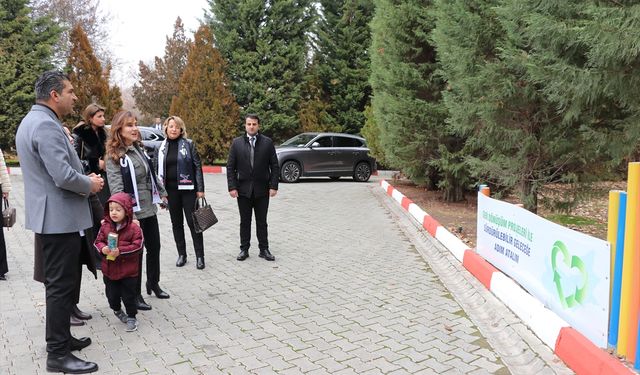 Beşiktaş Kulübünün 'İyiliğe Kanat Aç Projesi' kapsamında Elazığ'a gelen heyet ziyaretlerde bulundu