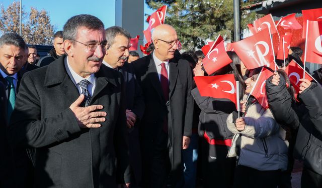 Bingöl'de Firince İskender Demircioğlu Ticaret ve Teknik Anadolu Lisesi'nin açılışı yapıldı