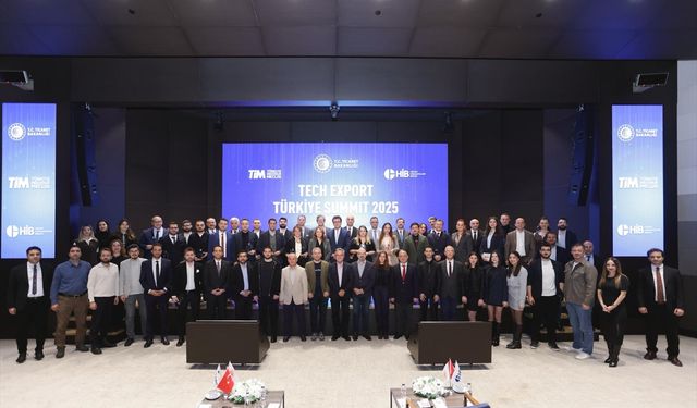 Biruni Teknopark Tech Export Türkiye Summit 2025'te ödül aldı