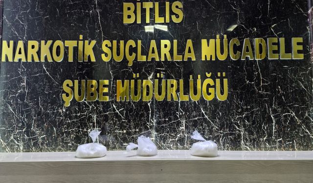 Bitlis'te uyuşturucu operasyonunda yakalanan 2 zanlı tutuklandı