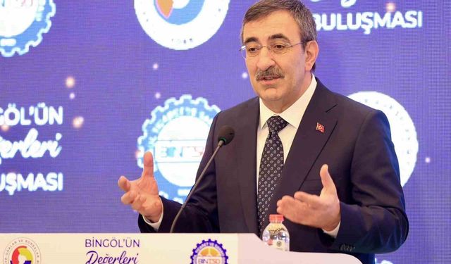 Cumhurbaşkanı Yardımcısı Yılmaz: 'Savaşların, çatışmaların, belirsizliklerin ortasında büyümeye devam eden bir Türkiye var'
