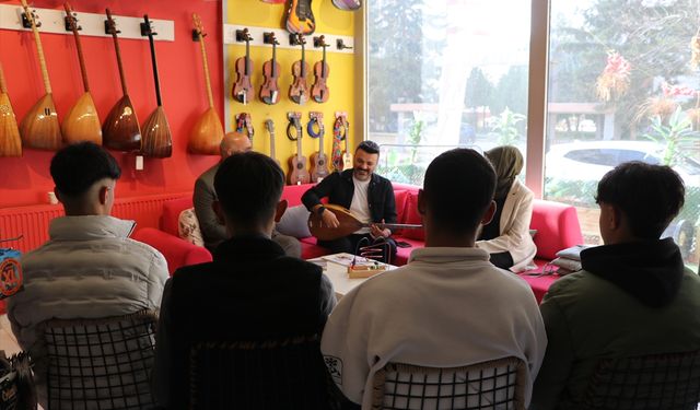 Elazığ'da denetimli serbestlik tedbiri altındaki çocuklar sanatla buluşuyor