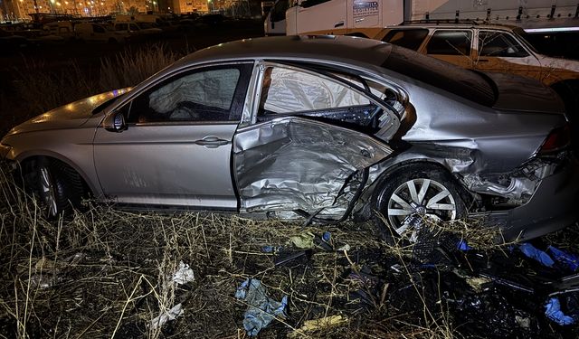 Erzurum'da iki aracın çarpıştığı kazada 1 kişi öldü, 6 kişi yaralandı