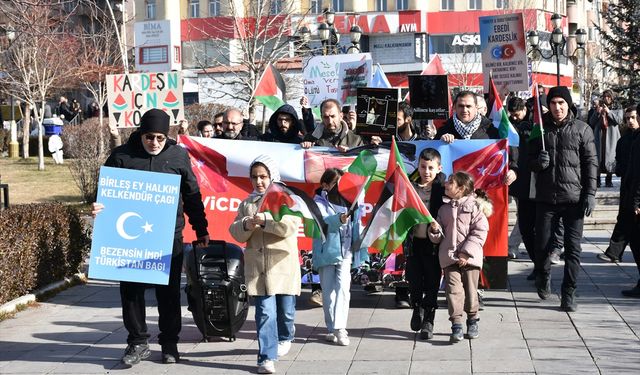 Erzurum'da sağlıkçılar Gazze için yürüyüşlerini 110. haftada sürdürdü