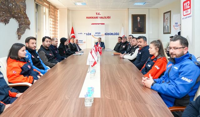 Hakkari Valisi Çelik'ten AFAD İl Müdürlüğüne ziyaret