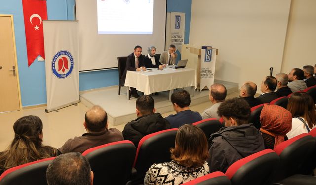 Hakkari'de üniversite öğrencilerine Denetimli Serbestlik Sistemi anlatıldı