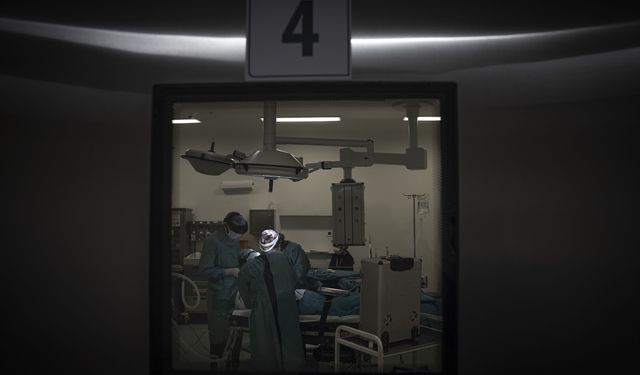 Hasta koltuğunda duramayan özel bireylere genel anesteziyle diş tedavisi kolaylığı