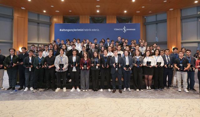 İş Bankası'nın 'Altın Gençler' geleneğiyle 54 yılda 4 bine yakın genç ödüllendirildi