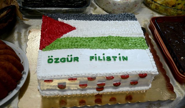 Kars'ta öğrenci anneleri Filistin'e destek kermesi düzenlendi