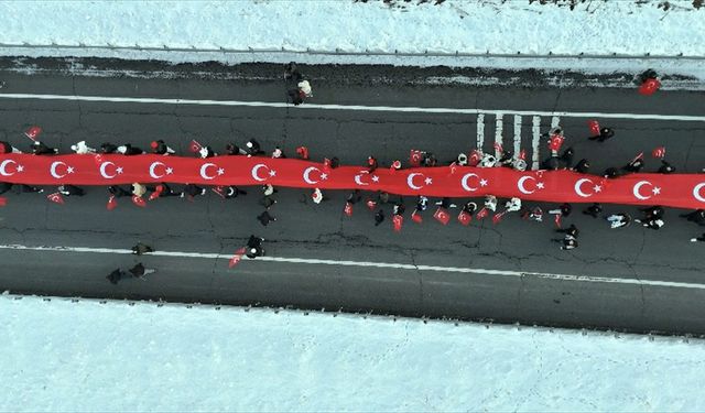 Kars'ta 'Sarıkamış şehitleri' için temsili nöbet tutuldu