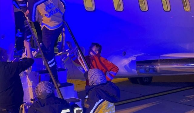 Kars'ta solunum sıkıntısı çeken bebek ambulans uçakla Ankara'ya sevk edildi