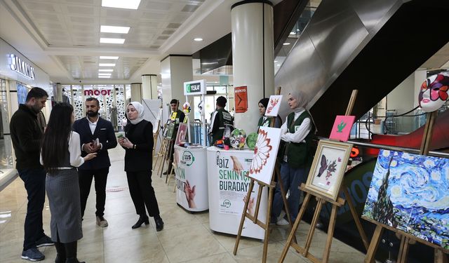 Muş'ta Yeşilay ekipleri 'bağımsızlık seferberliği'yle bağımlılığı önlemeye çalışıyor