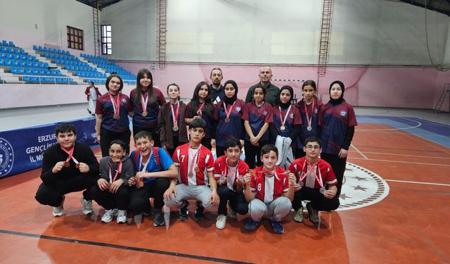 Okul Sporları İl Müsabakaları'nda İspirli öğrenciler 40 madalya topladı