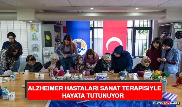Alzheimer Hastaları Sanat Terapisiyle Hayata Tutunuyor