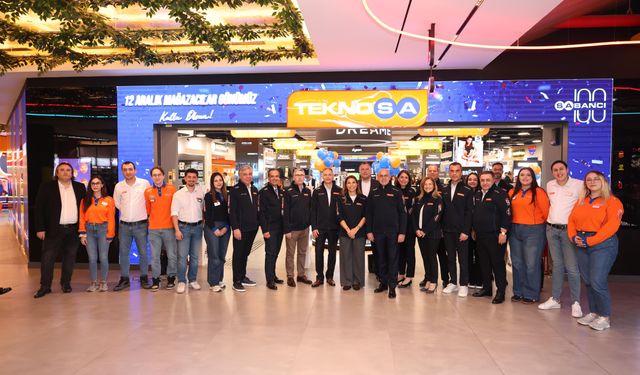 Teknosa Mağazacılar Günü'nü çalışanlarıyla kutladı