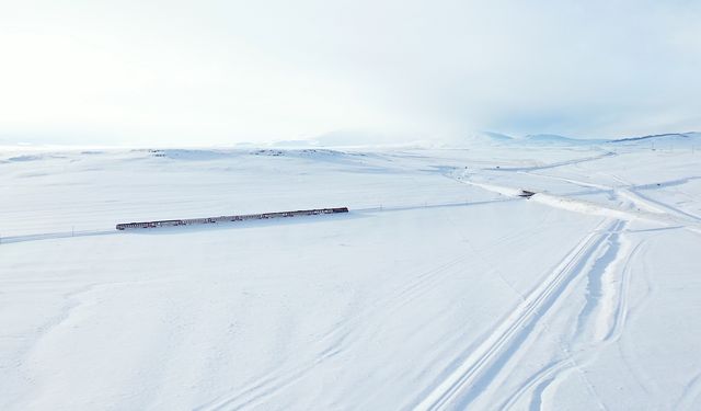 Turistik Doğu Ekspresi 'masalsı yolculukla' konuklarına farklı bir deneyim yaşatıyor