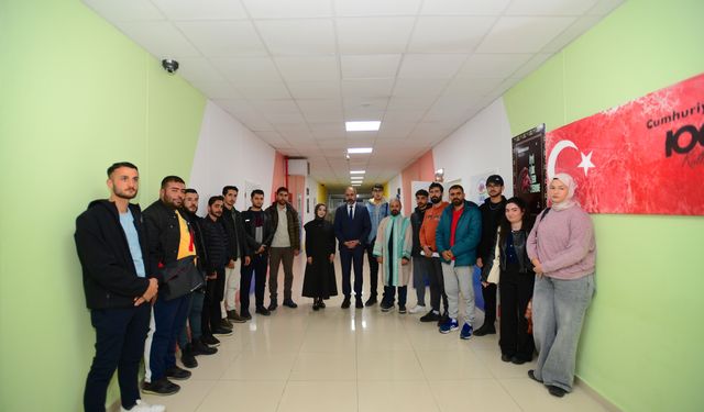 Van'da engelli üniversite öğrencileri farklı alanlardaki kurslarla hayata hazırlanıyor