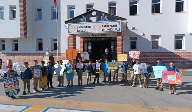 Van'da ilkokul öğrencileri 'akran zorbalığı'na karşı bilinçlendirildi