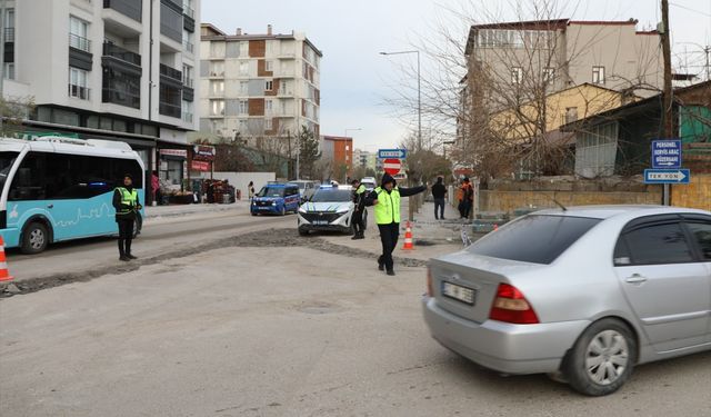 Van'da trafik yoğunluğunun azaltılmasına yönelik çalışmalar sürüyor