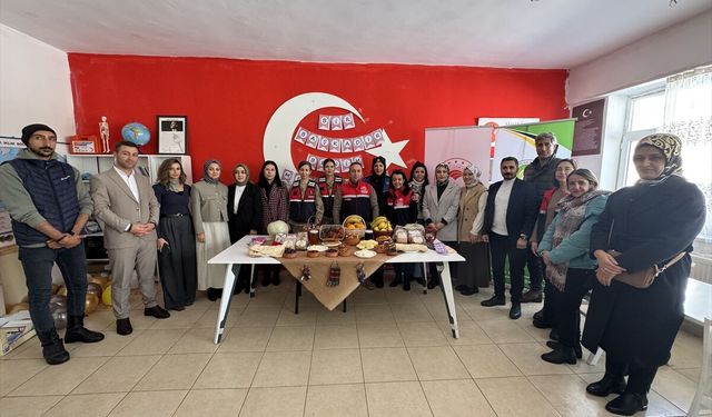 Yüksekova'da Yerli Malı Haftası etkinliği yapıldı