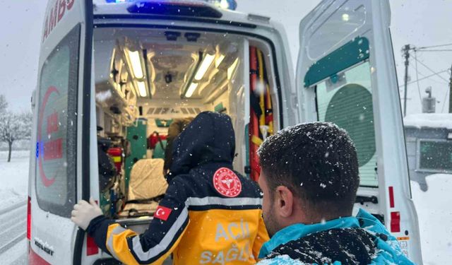 Bingöl'de diyaliz hastası UMKE tarafından hastaneye ulaştırıldı