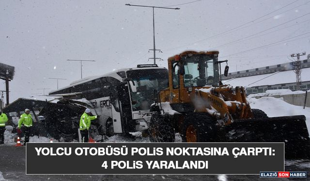 Yolcu Otobüsü Polis Noktasına Çarptı: 4 Polis Yaralandı